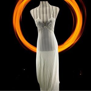 Val Mode Nightgown Small Made in USA EUC